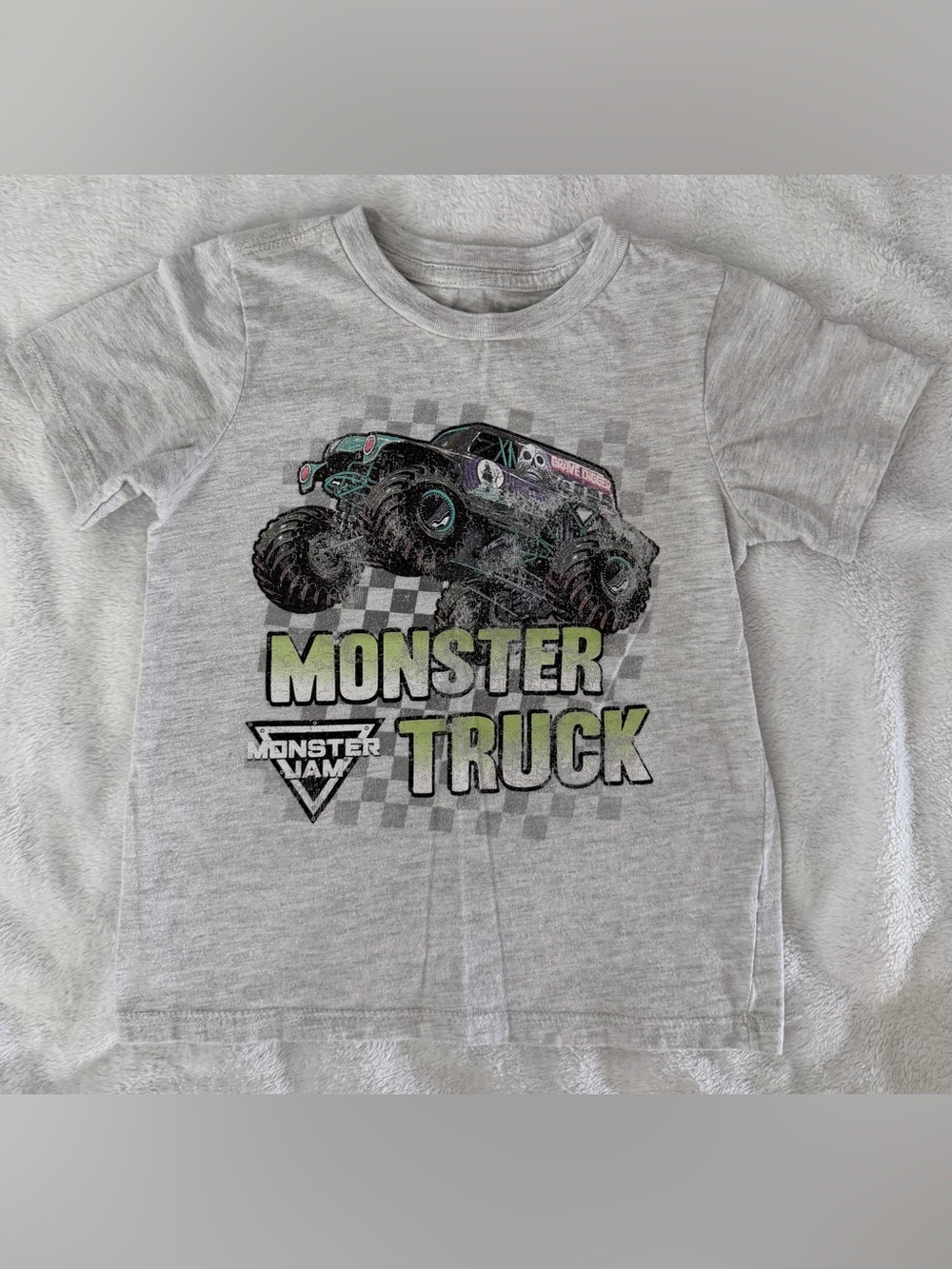 MONSTER JAM | Monster Truck | Tee | T-Shirt | Grave Digger | Short Sleeve Shirt